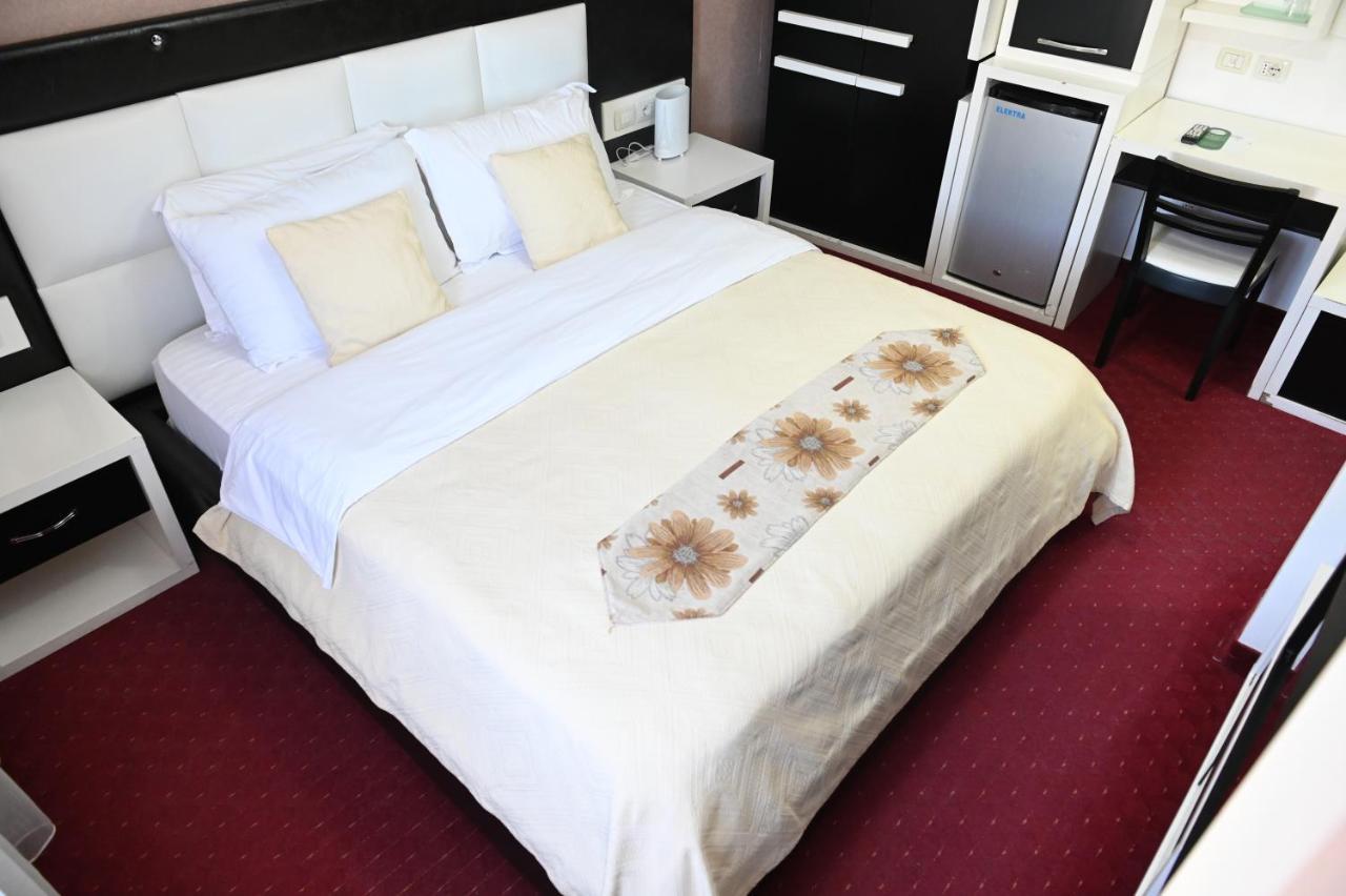 Hotel Liss Lezhe Ngoại thất bức ảnh