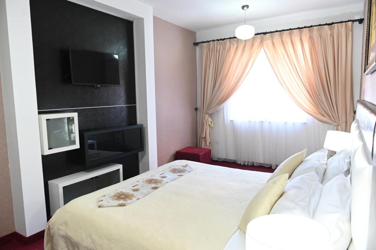 Hotel Liss Lezhe Ngoại thất bức ảnh